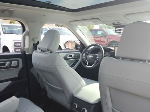 New 2026 Ford Explorer Platinum w/ LUX Leather Package image 19