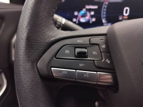 Used 2025 Cadillac XT4 Sport FWD image 15