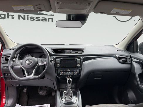 Used 2019 Nissan Rogue Sport SV AWD/4WD image 28