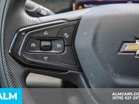 Used 2025 Chevrolet Trax LT FWD image 28