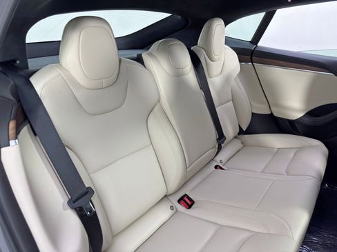 Used 2022 Tesla Model S image 43