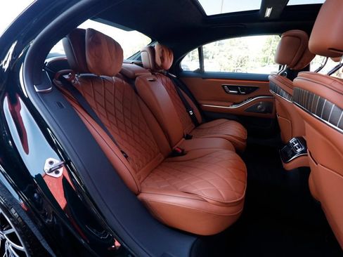 Used 2023 Mercedes-Benz S 580 4MATIC Sedan image 45