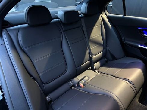 Used 2025 Mercedes-Benz C 300 4MATIC Sedan image 38