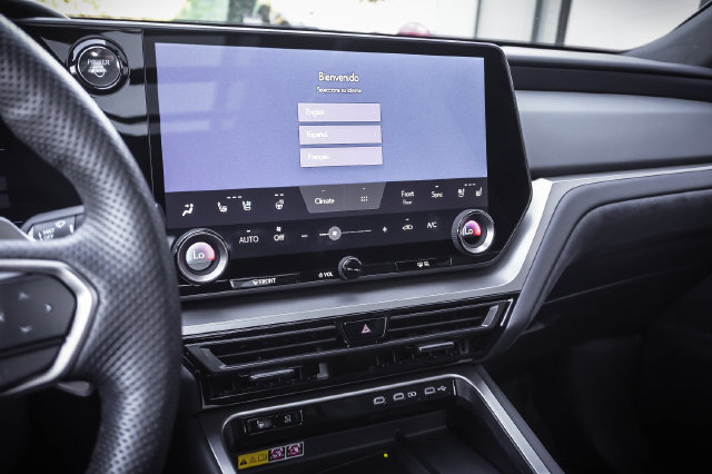 Certified 2026 Lexus TX 500h AWD w/ Technology Package image 16