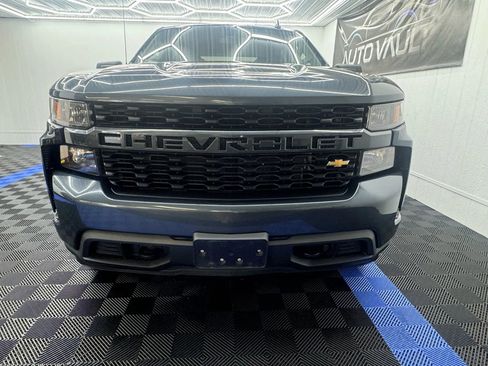 Used 2019 Chevrolet Silverado 1500 Custom image 3