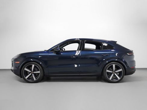 Certified 2024 Porsche Cayenne Coupe AWD/4WD image 2