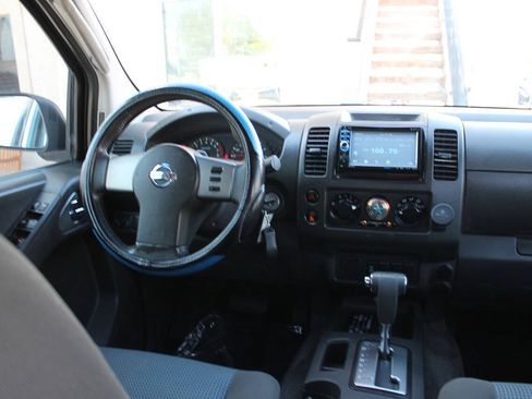 Used 2005 Nissan Frontier NISMO w/ (J01) Sunroof Pkg RWD image 37