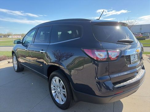 Used 2015 Chevrolet Traverse LT w/ Style and Technology Package image 8