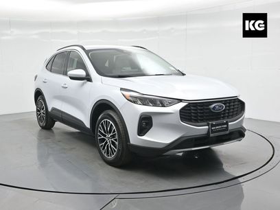 New 2025 Ford Escape SE