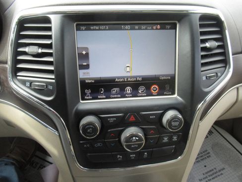 Used 2015 Jeep Grand Cherokee Overland image 26