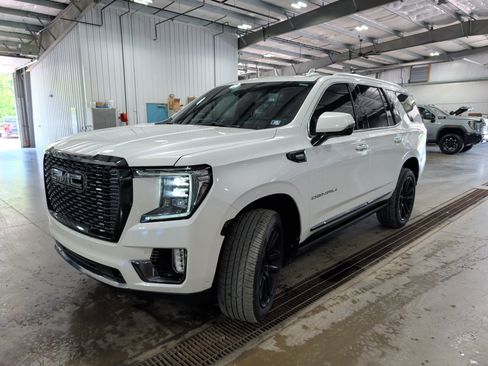 Used 2023 GMC Yukon Denali Ultimate AWD/4WD image 6