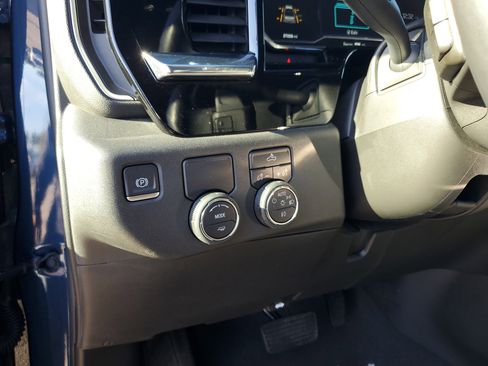 Used 2022 Chevrolet Silverado 1500 RST image 21