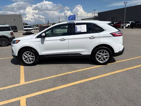 Certified 2024 Ford Edge SEL w/ Convenience Package AWD/4WD image 16