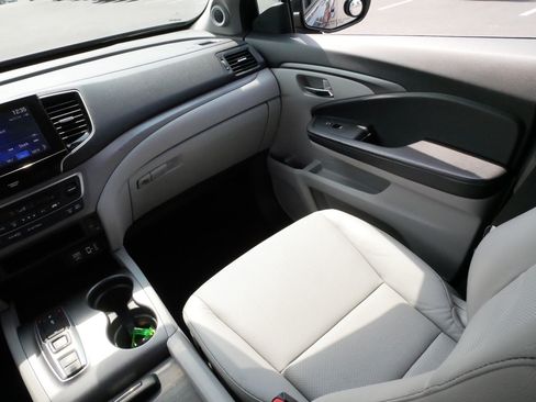 Used 2023 Honda Ridgeline RTL image 11