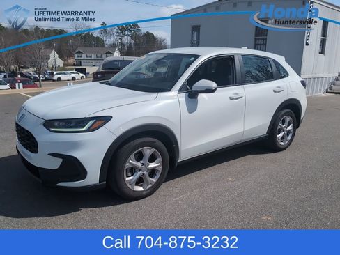 Used 2024 Honda HR-V LX image 3