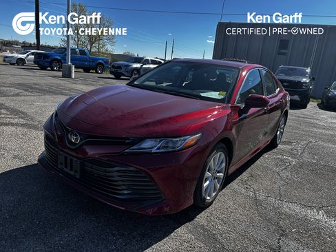 Used 2019 Toyota Camry LE FWD image 1