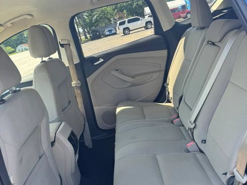 Used 2017 Ford Escape SE FWD image 13