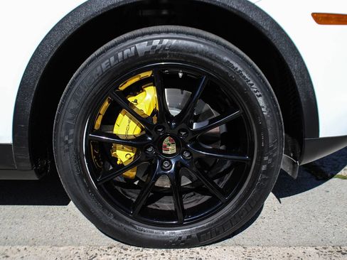 Used 2019 Porsche Cayenne image 48