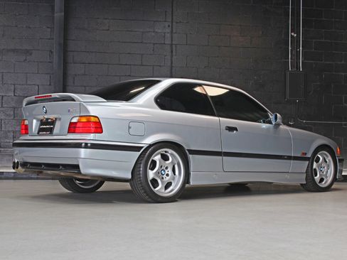 Used 1995 BMW M3 Coupe RWD image 25
