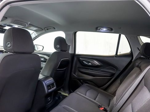 Certified 2022 GMC Terrain SLE w/ Driver Convenience Package image 15