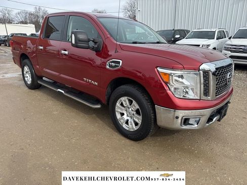 Used 2017 Nissan Titan SV image 7