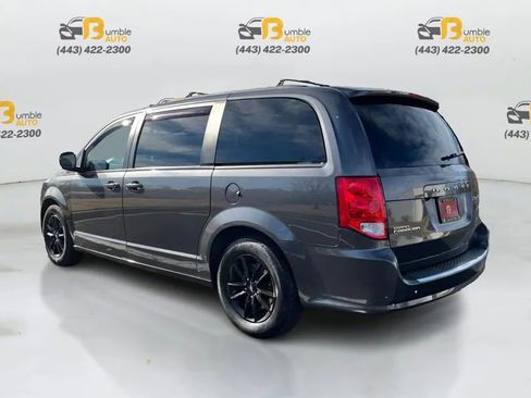 Used 2018 Dodge Grand Caravan SXT w/ Blacktop Package FWD image 7