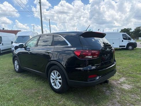Used 2019 Kia Sorento FWD V6 image 7