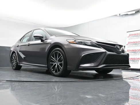 Used 2023 Toyota Camry SE image 22
