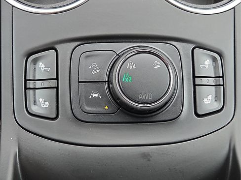 Certified 2023 GMC Terrain SLE w/ Driver Convenience Package AWD/4WD image 17