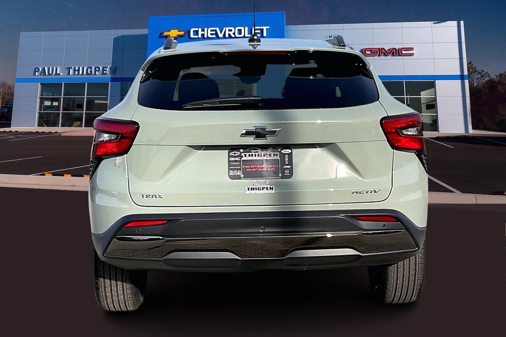 New 2026 Chevrolet Trax ACTIV w/ Sunroof Package FWD image 5