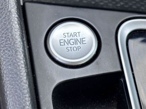 Used 2021 Volkswagen Jetta R-Line FWD image 19