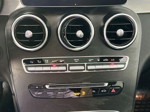 Used 2019 Mercedes-Benz GLC 350e 4MATIC image 15