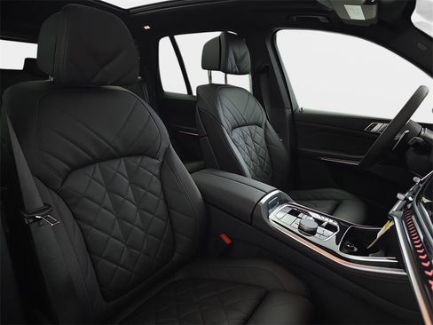 New 2026 BMW X5 xDrive40i w/ M Sport Package image 10