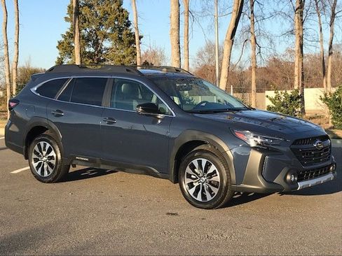 Certified 2025 Subaru Outback Limited image 2