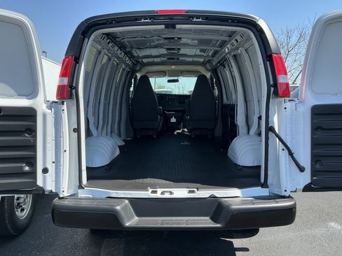 New 2026 Chevrolet Express 2500 w/ Driver Convenience Package RWD image 25