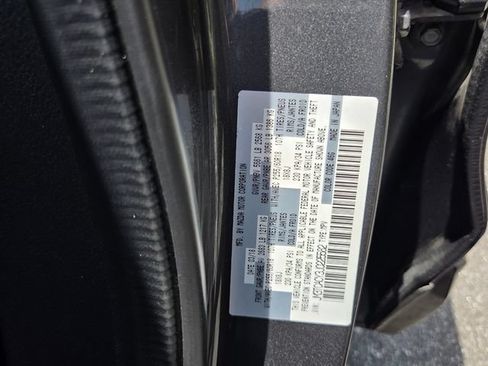 Used 2018 MAZDA CX-9 Touring w/ Touring Premium Package FWD image 23