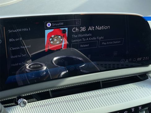 New 2026 Cadillac Optiq Luxury 1 image 27