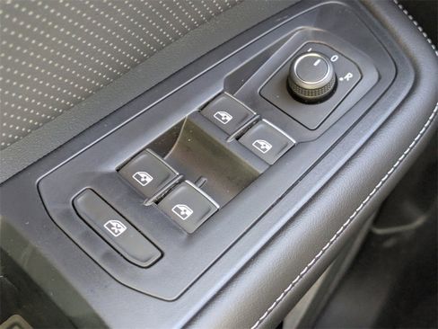 New 2026 Volkswagen Atlas SE image 27