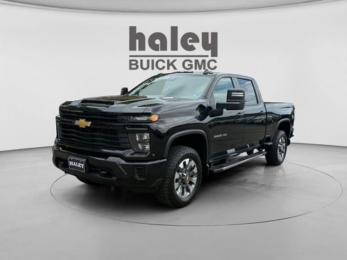 Used 2024 Chevrolet Silverado 2500 Custom w/ Custom Value Package AWD/4WD image 1