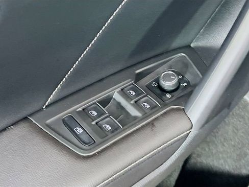 Used 2024 Volkswagen Tiguan SEL R-Line image 18