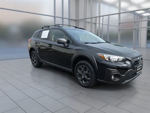 Used 2022 Subaru Crosstrek 2.5i Sport w/ Moonroof Package AWD/4WD image 3