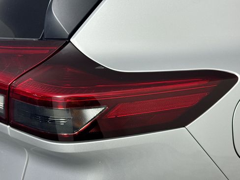 Used 2023 Nissan Rogue SV image 33