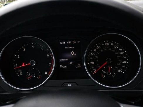 Used 2018 Volkswagen Tiguan SEL image 27