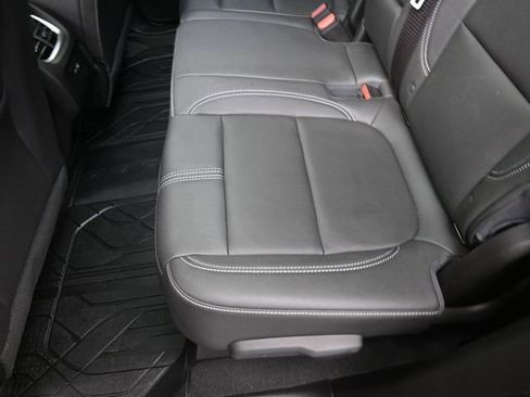 Used 2024 Chevrolet Blazer LT w/ Midnight/Sport Edition image 21