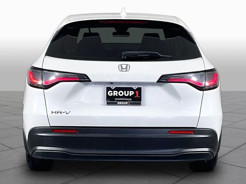 Used 2023 Honda HR-V LX image 5