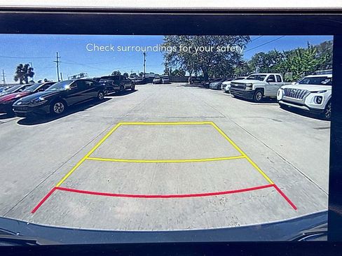 Certified 2025 Hyundai Tucson SE image 13