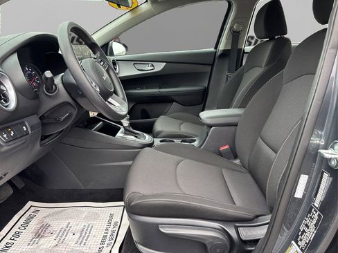 Certified 2024 Kia Forte LXS w/ LXS Technology Package image 9