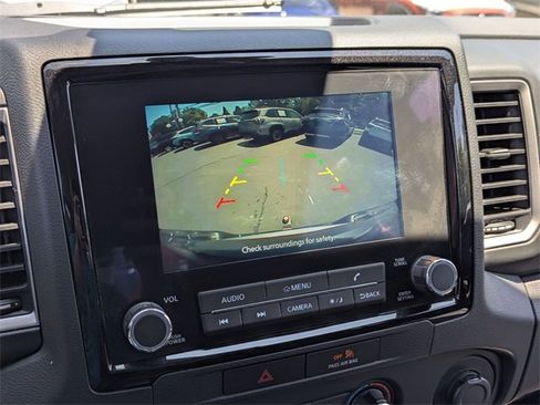 Used 2022 Nissan Frontier SV w/ Technology Package image 16