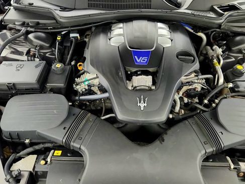 Used 2017 Maserati Quattroporte S GranSport Q4 AWD/4WD image 26