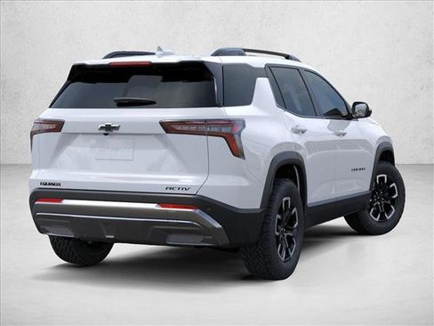 New 2026 Chevrolet Equinox ACTIV image 4